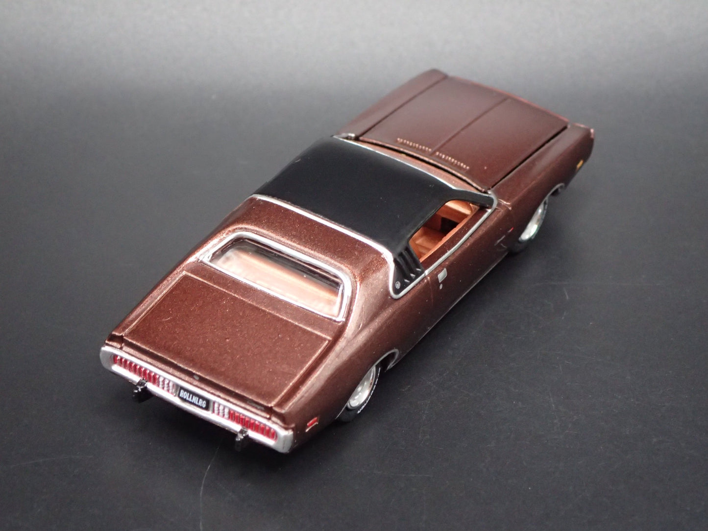 1973 73 DODGE CHARGER SE BROWN 1:64 SCALE COLLECTIBLE DIORAMA DIECAST MODEL CAR