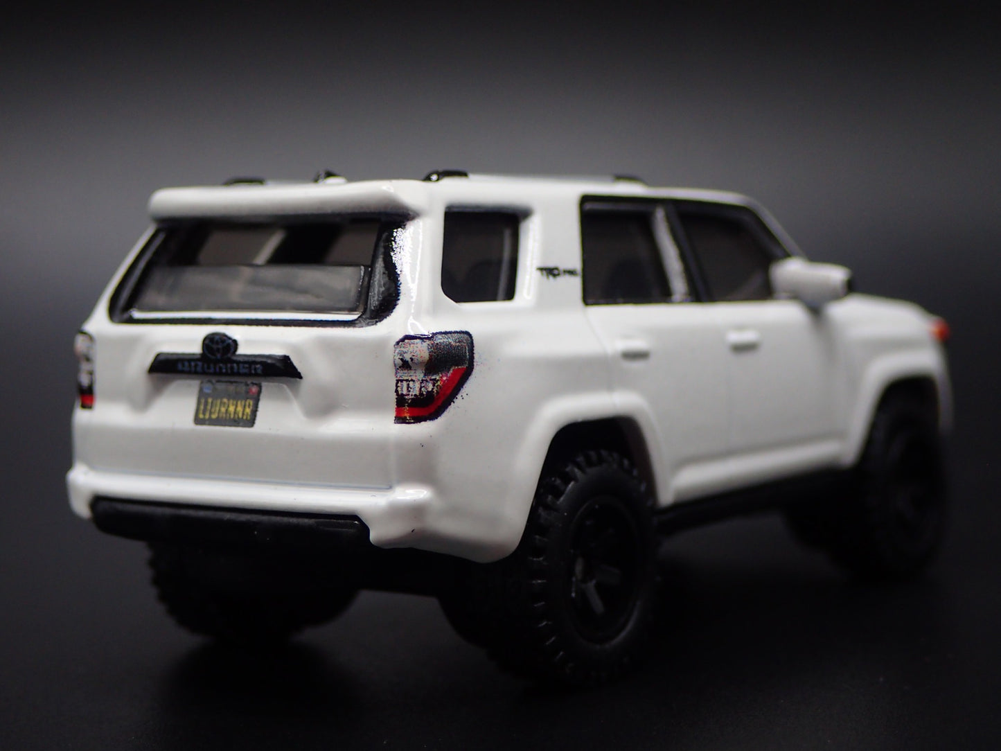 2010-2024 TOYOTA 4RUNNER SUV 1/64 SCALE COLLECTIBLE DIORAMA DIECAST MODEL CAR