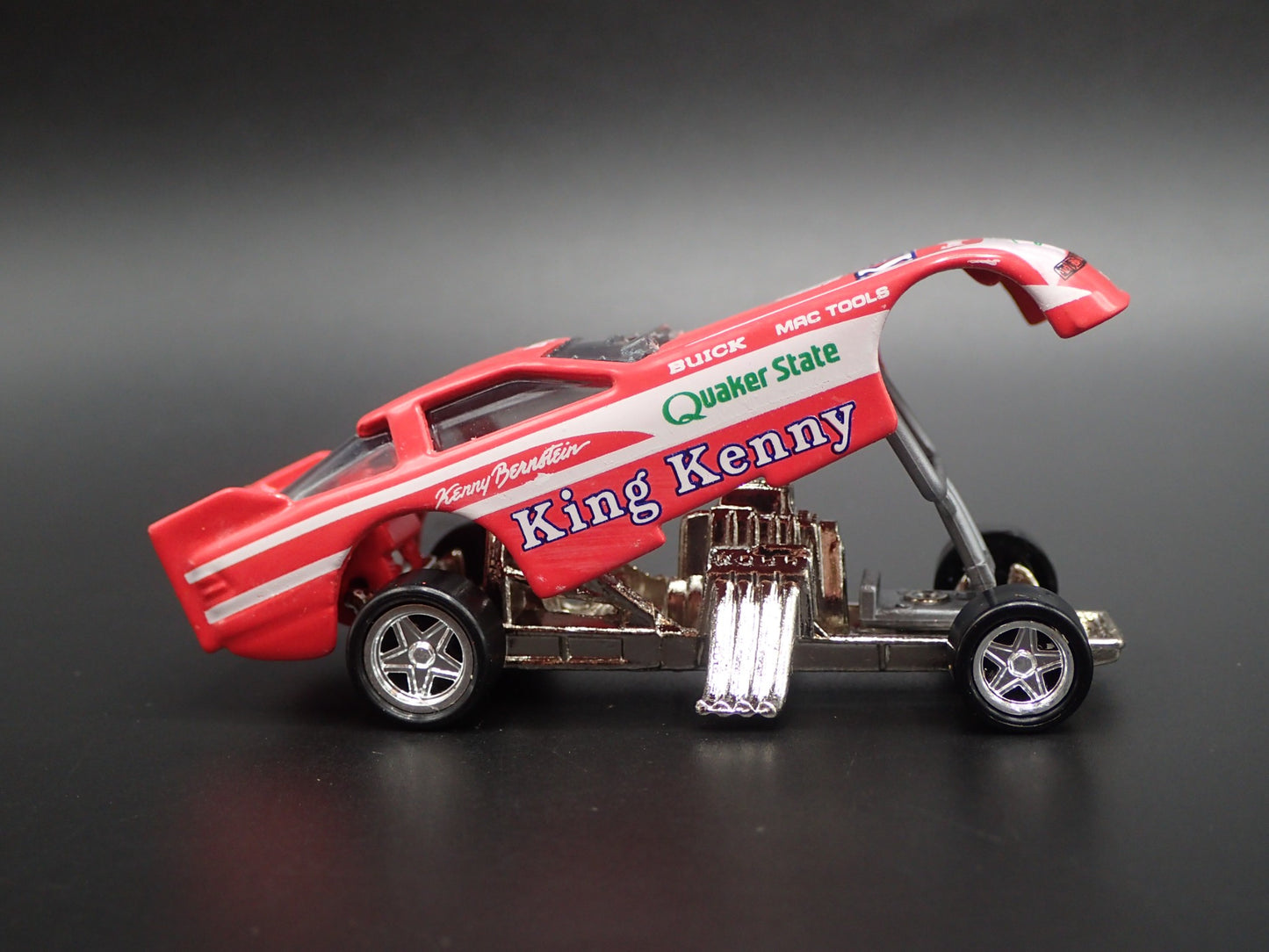 1992 92 FUNNY CAR NHRA KENNY BERNSTEIN QUAKER STATE 1/64 SCALE DIECAST MODEL CAR