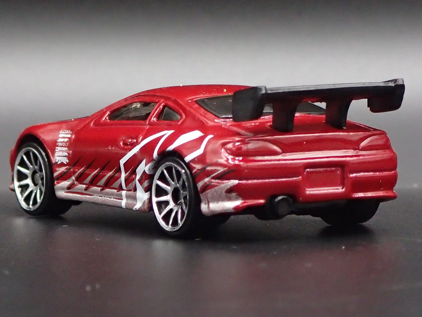 1999-2002 NISSAN SILVIA S15 1:64 SCALE COLLECTIBLE DIORAMA DIECAST MODEL CAR