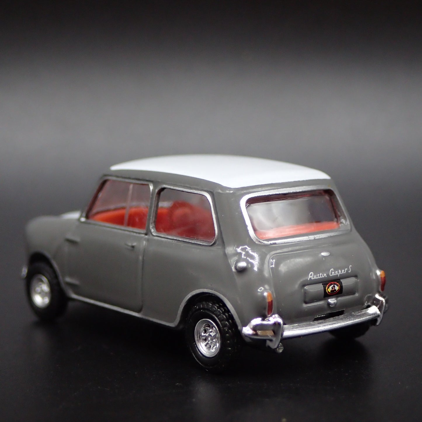 1959-1967 AUSTIN MINI COOPER S 1275 MK1 1:64 SCALE DIORAMA DIECAST MODEL CAR