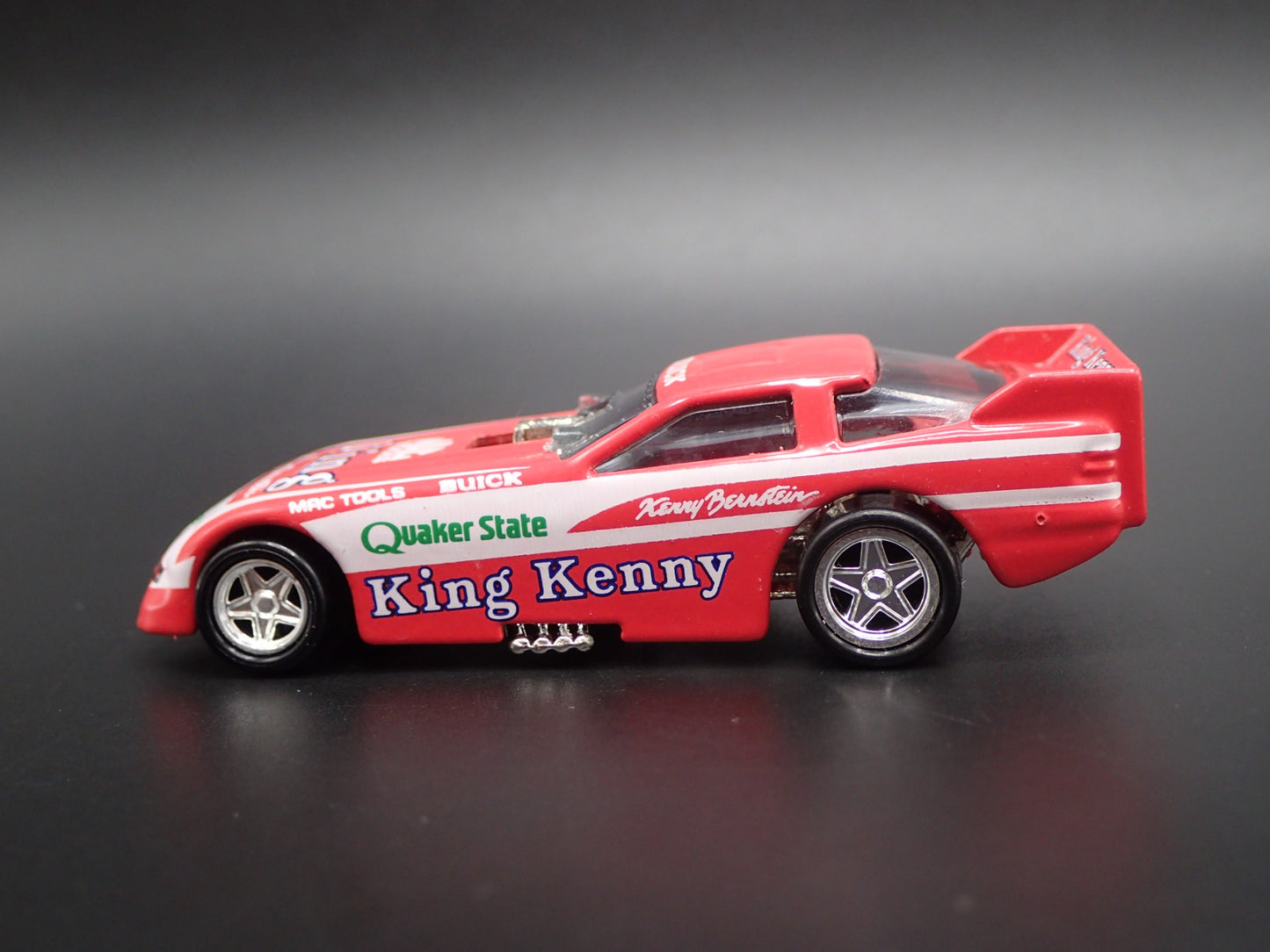 1992 92 FUNNY CAR NHRA KENNY BERNSTEIN QUAKER STATE 1/64 SCALE DIECAST MODEL CAR