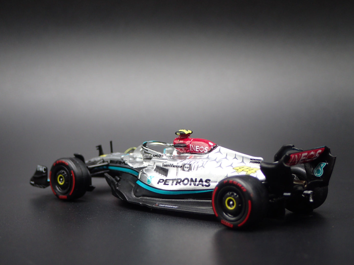MERCEDES-AMG F1 W13 E PERFORMANCE LEWIS HAMILTON 44 1:64 SCALE DIECAST MODEL CAR