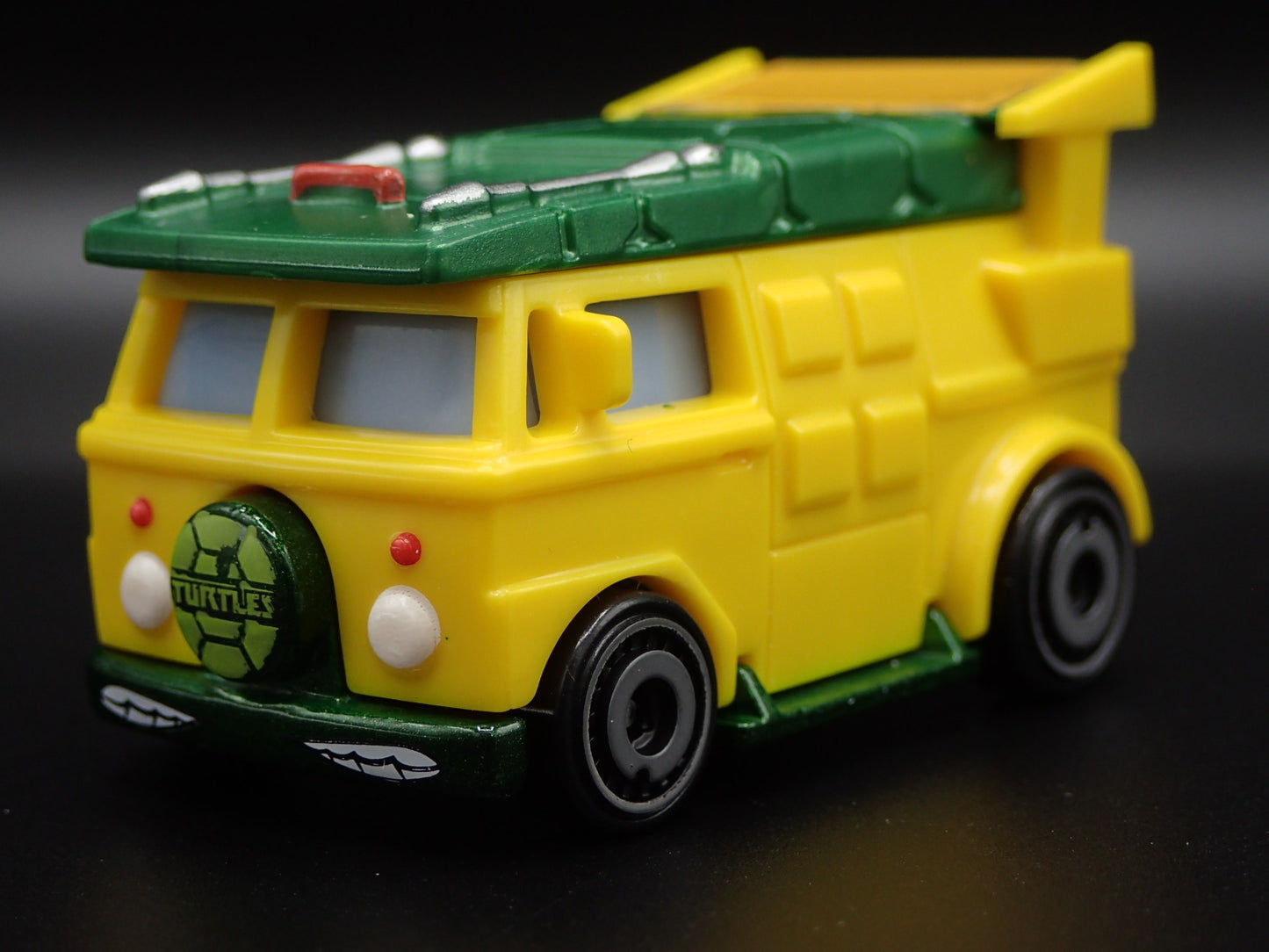 TEENAGE MUTANT NINJA TURTLES PARTY VAN 1:64 SCALE DIORAMA DIECAST MODEL CAR