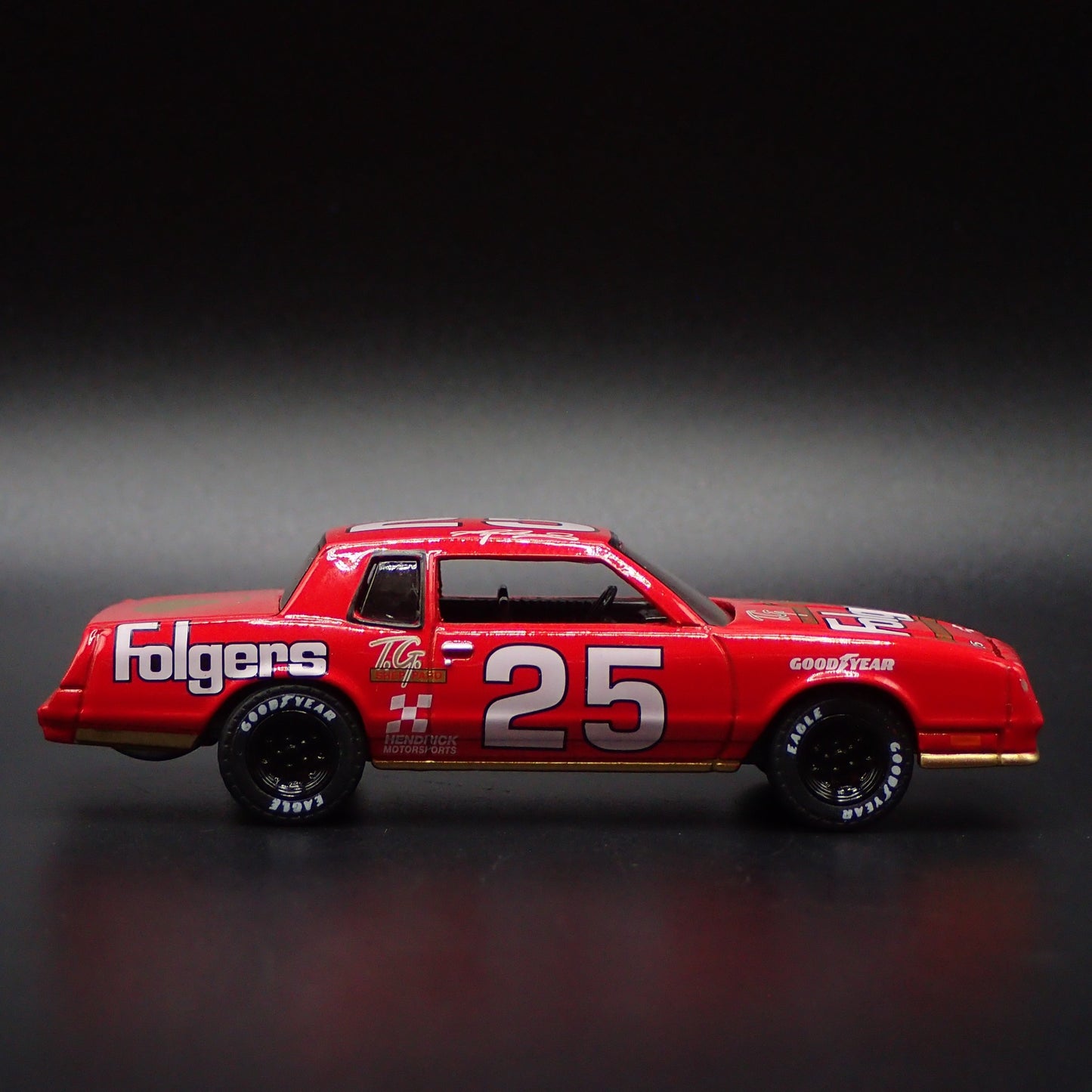 1986 CHEVY CHEVROLET MONTE CARLO SS FOLGERS NASCAR 1/64 SCALE DIECAST MODEL CAR