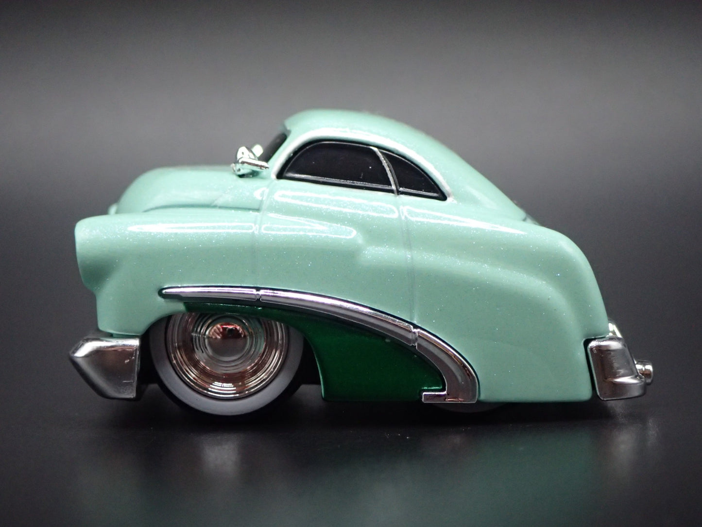 1950 50 MERC MERCURY CAR TUNED 1:64 SCALE COLLECTIBLE DIORAMA DIECAST MODEL CAR