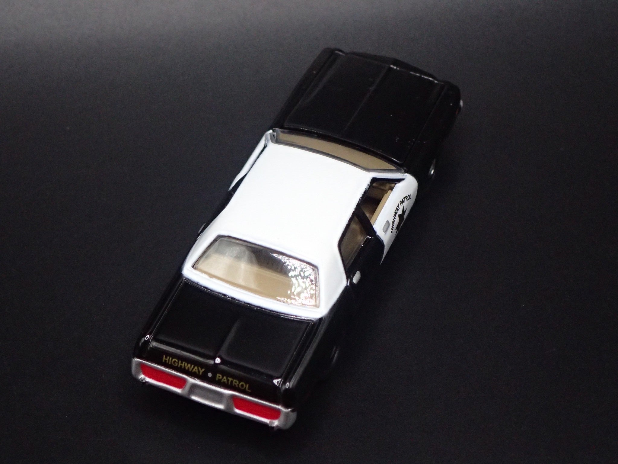 1977 77 DODGE MONACO CHP CALIFORNIA HIGHWAY PATROL 1:64 SCALE
