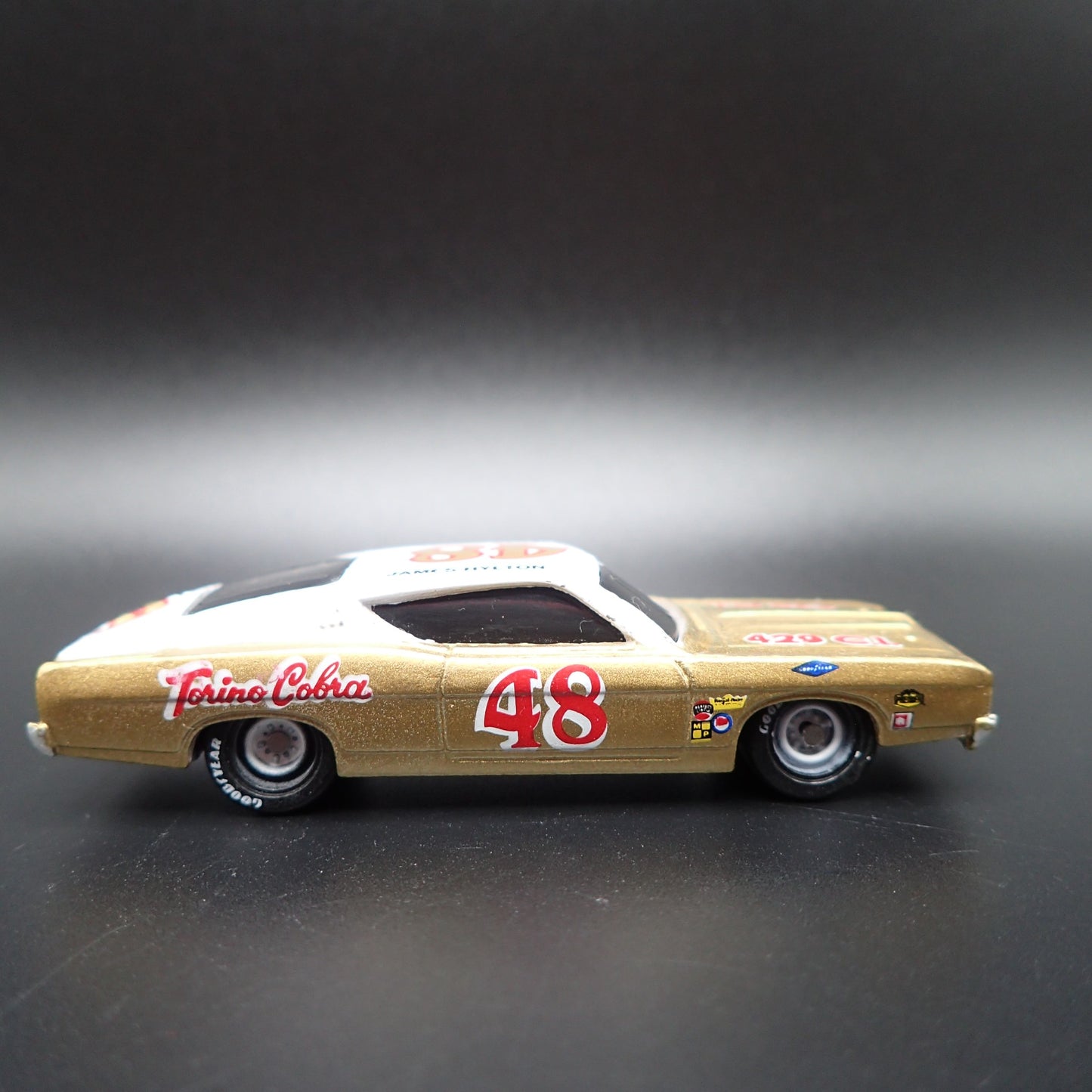 1969 FORD TORINO COBRA VINTAGE NASCAR JAMES HYLTON 1:64 SCALE DIECAST MODEL CAR