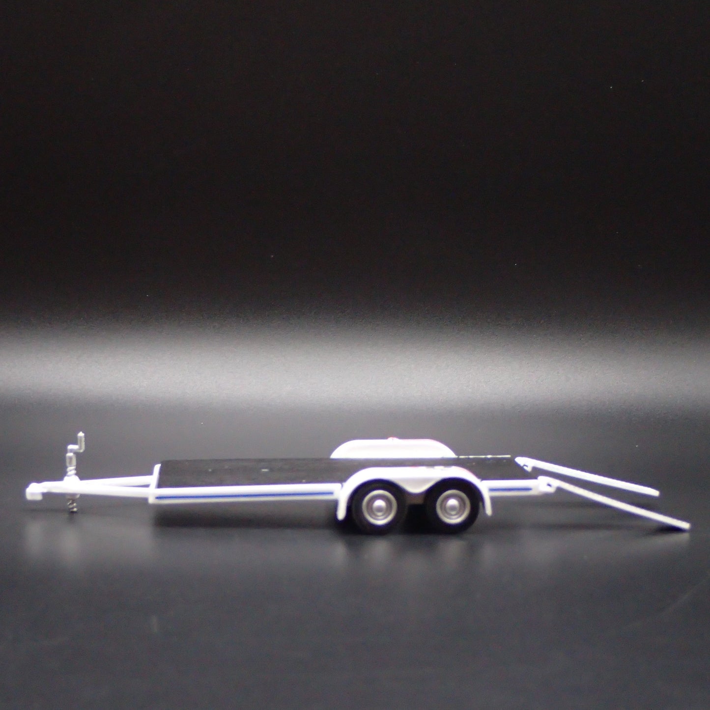 FLATBED CAR HAULER TRAILER  LOADING RAMPS HENDRICK 1:64 SCALE DIORAMA PROP MODEL