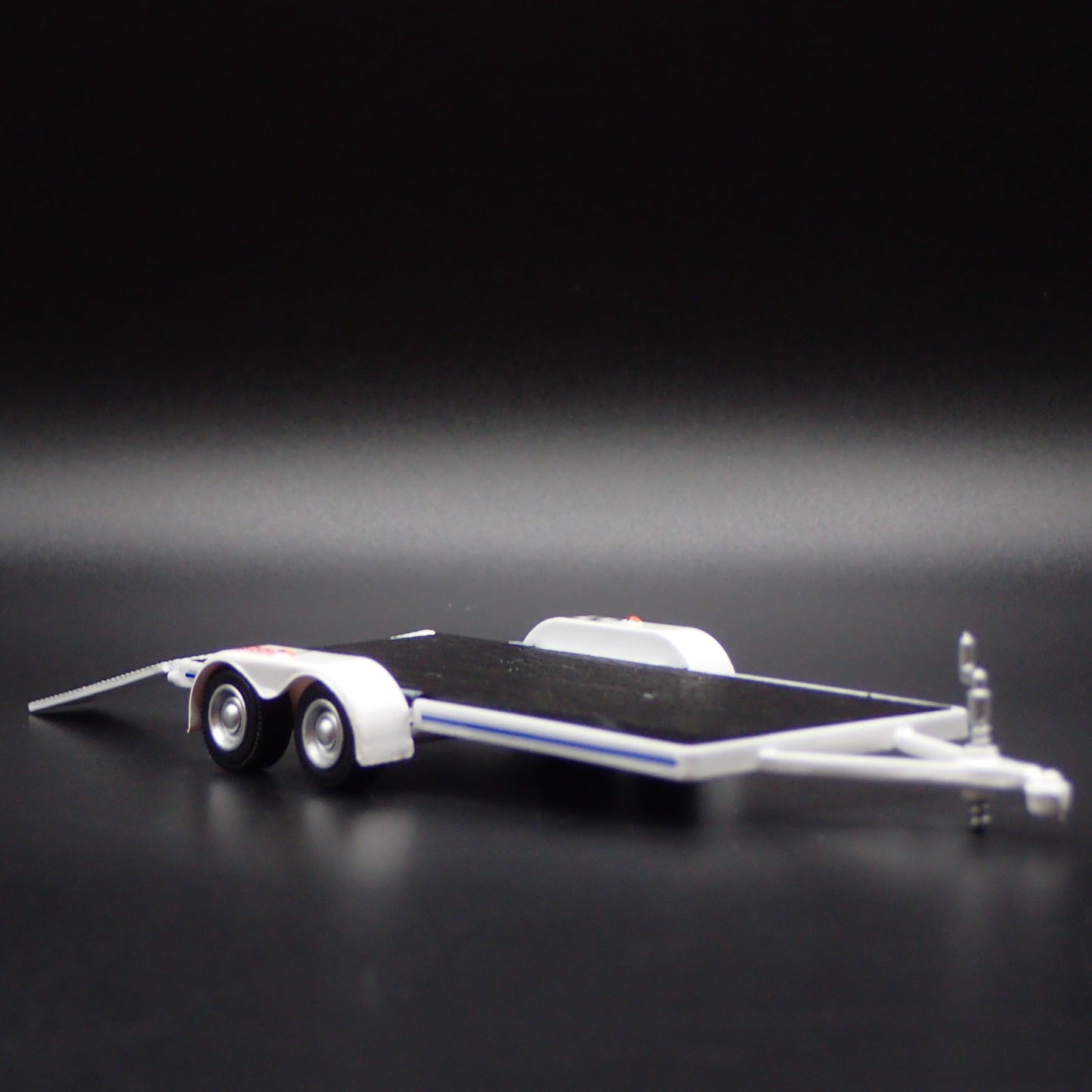 FLATBED CAR HAULER TRAILER  LOADING RAMPS HENDRICK 1:64 SCALE DIORAMA PROP MODEL