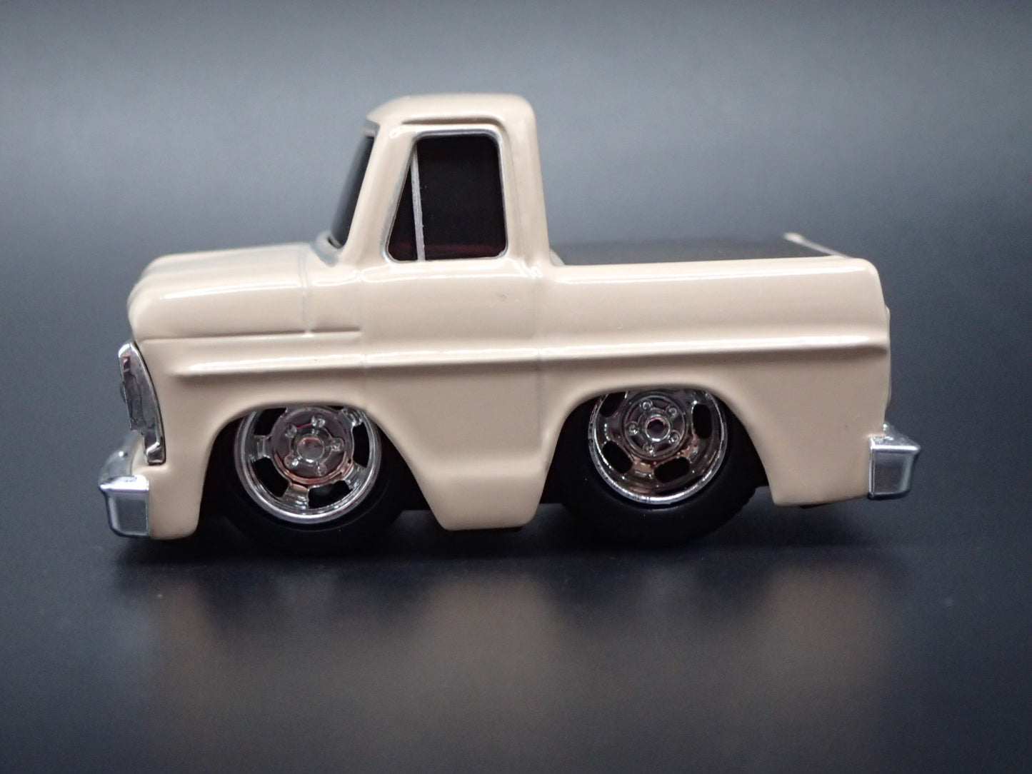 1968 68 FORD F100 PICKUP TRUCK CAR TUNED 1:64 SCALE DIORAMA DIECAST MODEL CAR