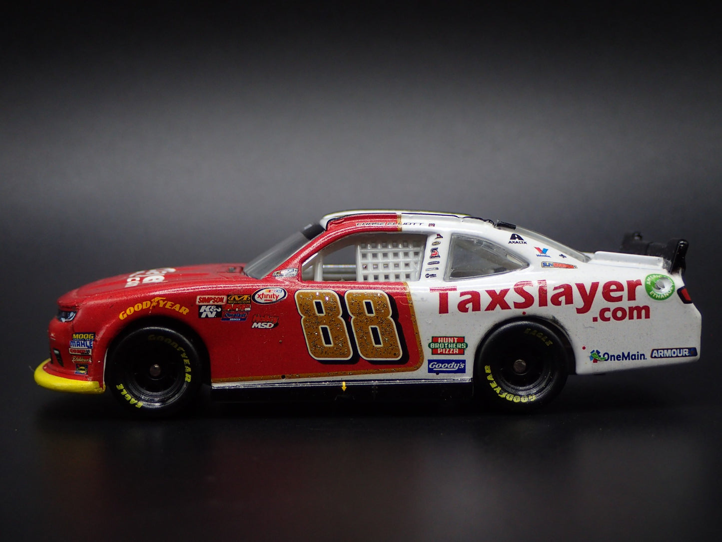 2016 16 CHEVY CAMARO 88 DALE EARNHARDT JR TAX SLAYER NASCAR 1:64 DIECAST CAR