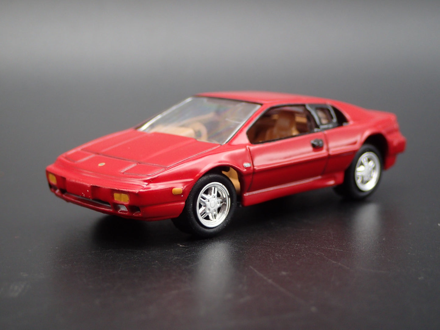 1988-1994 LOTUS ESPRIT RED 1:64 SCALE COLLECTIBLE DIORAMA DIECAST MODEL CAR