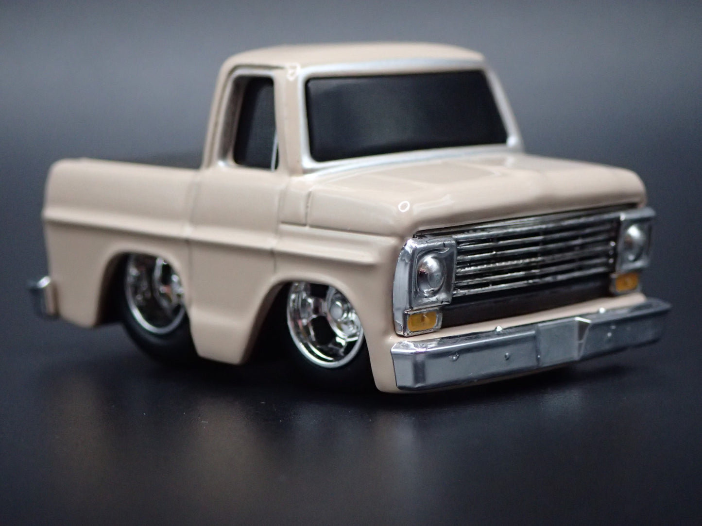 1968 68 FORD F100 PICKUP TRUCK CAR TUNED 1:64 SCALE DIORAMA DIECAST MODEL CAR