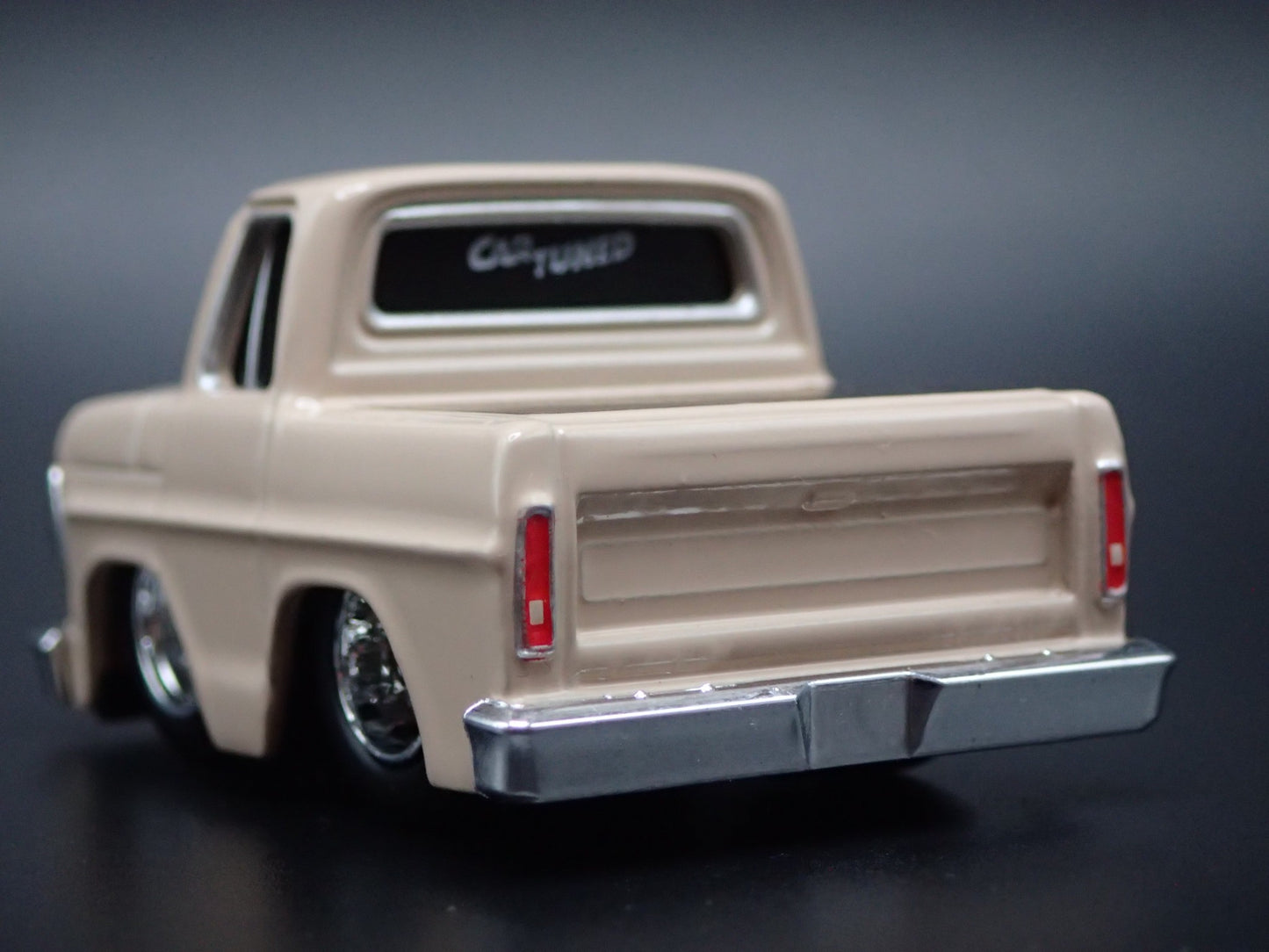 1968 68 FORD F100 PICKUP TRUCK CAR TUNED 1:64 SCALE DIORAMA DIECAST MODEL CAR