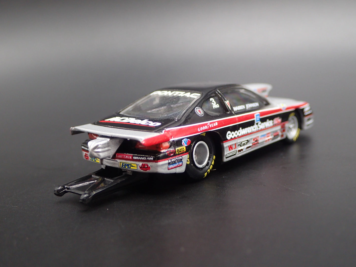 2001 PONTIAC GRAND AM PRO STOCK WARREN JOHNSON GM 1:64 SCALE DIECAST MODEL CAR