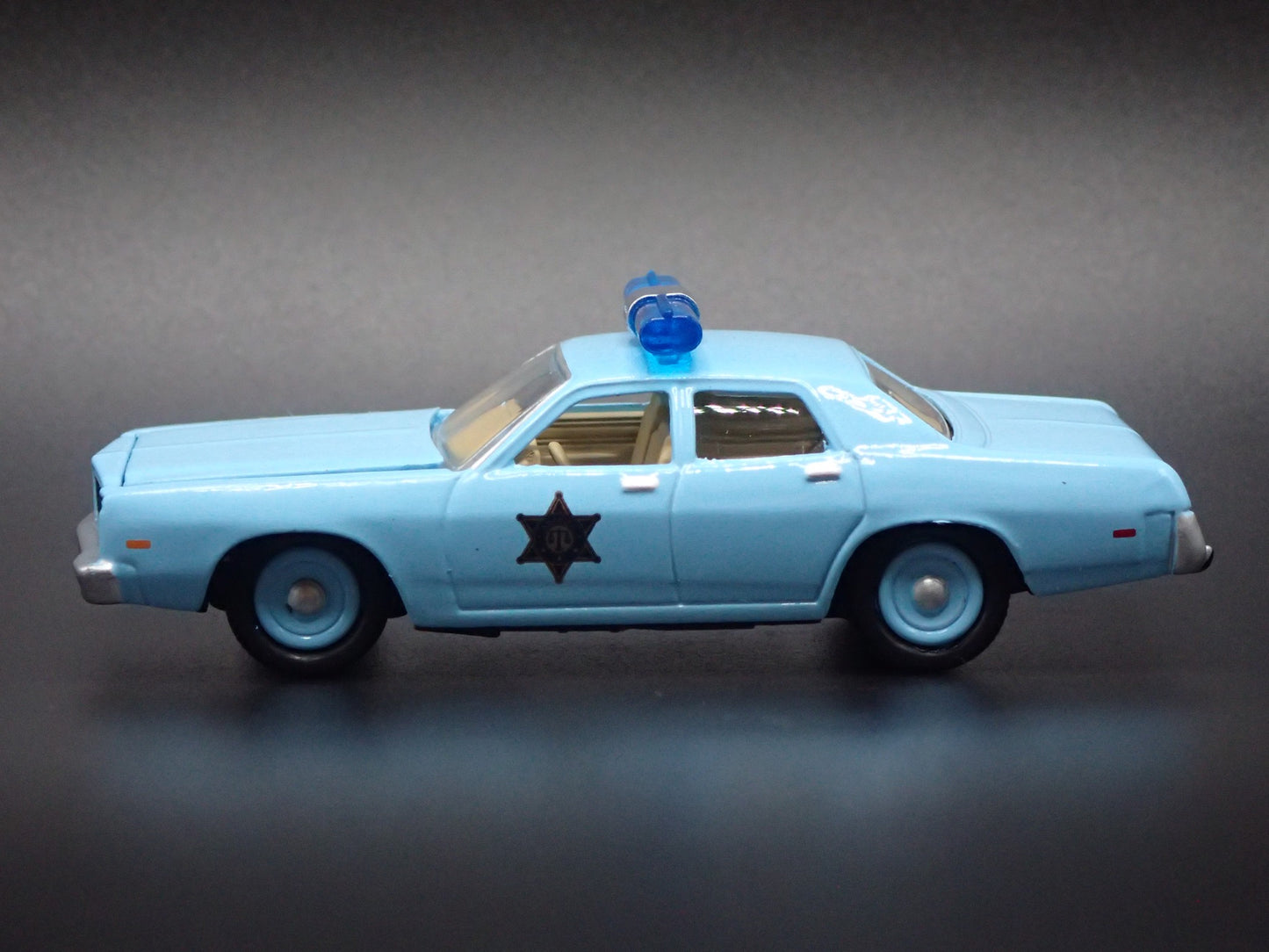 1977 77 DODGE MONACO SHERIFF POLICE 1:64 SCALE COLLECTIBLE DIECAST MODEL CAR