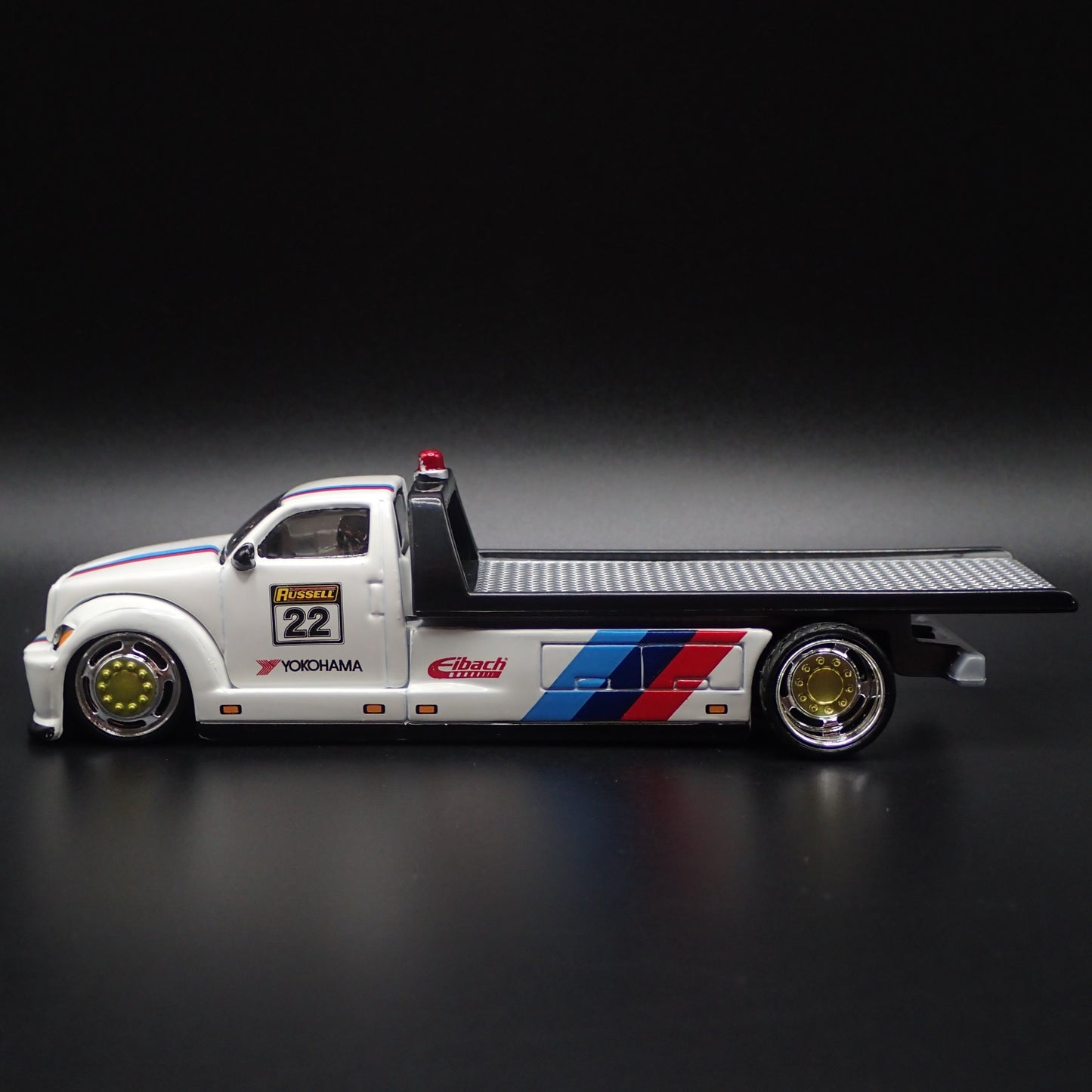 MODERN CUSTOM FLATBED CAR HAULER EIBACH 1:64 SCALE DIORAMA DIECAST MODEL CAR