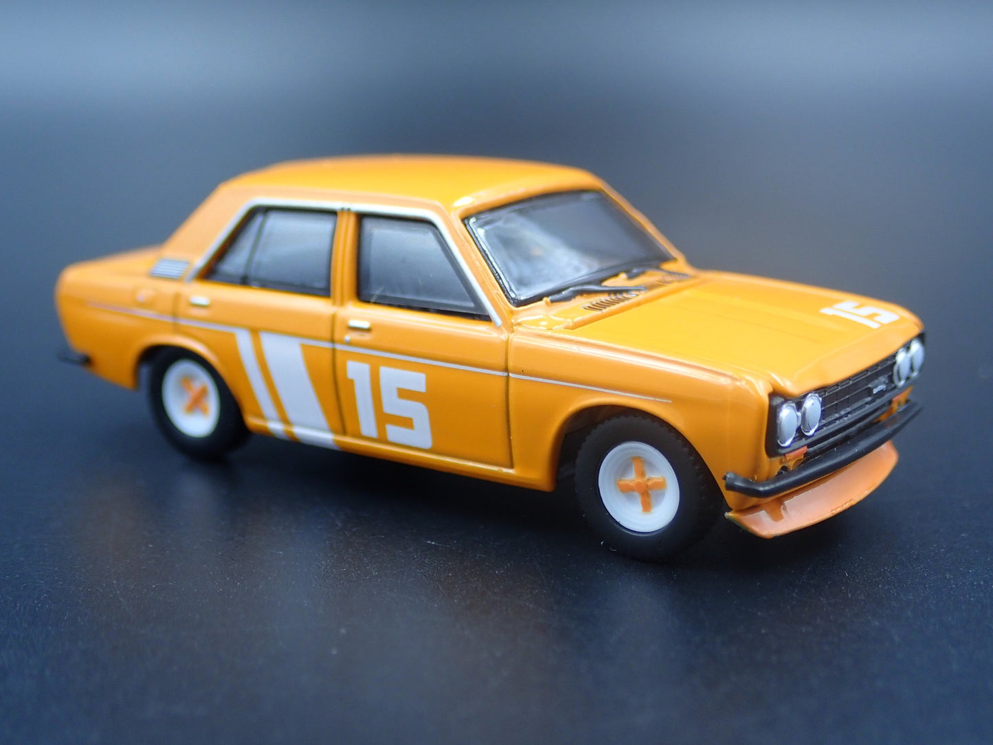 1967-1973 DATSUN 510 SEDAN 4 FOUR DOOR RARE 1:64 SCALE DIORAMA DIECAST MODEL CAR