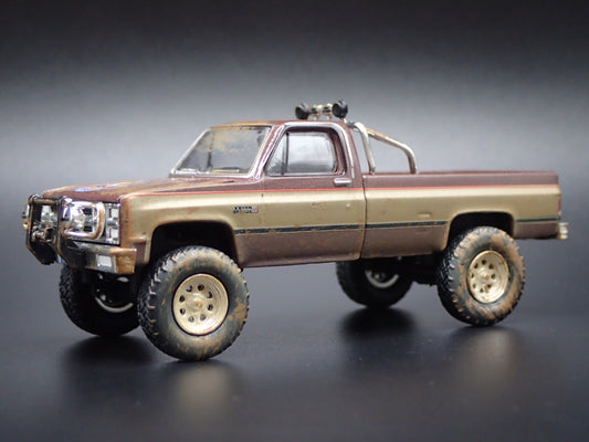 1982 82 GMC K2500 4X4 TRUCK FALL GUY MUDDY SQUAREBODY 1/64 DIECAST MODEL CAR1