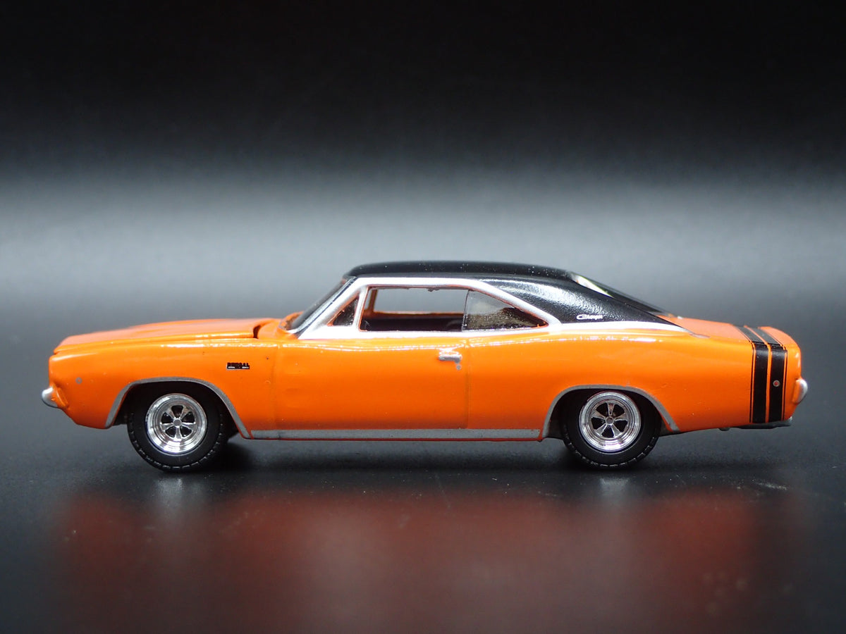 1968 68 DODGE CHARGER R/T RARE 1:64 SCALE COLLECTIBLE DIORAMA DIECAST MODEL CAR-Burning Rubber Toy Company