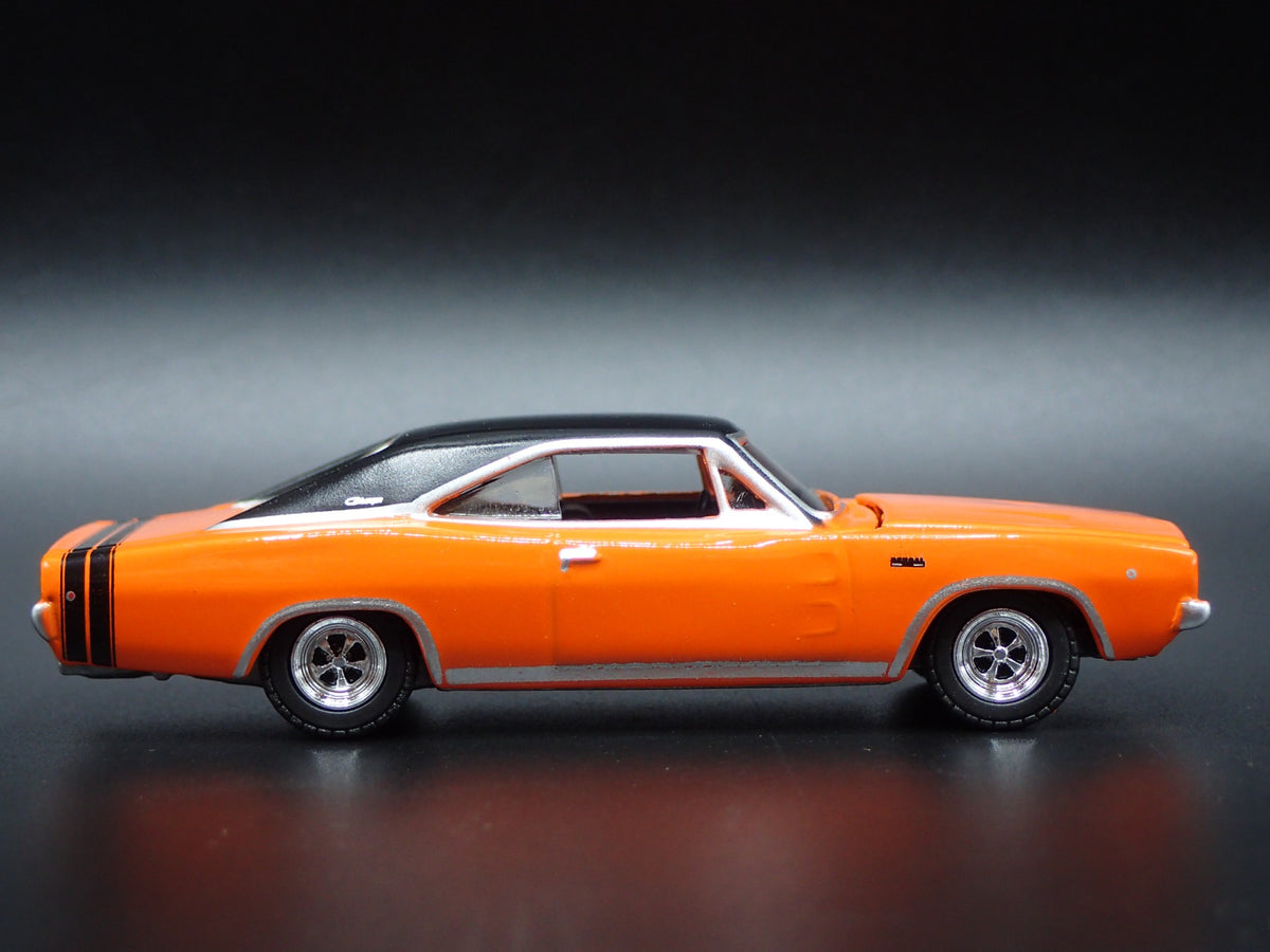 1968 68 DODGE CHARGER R/T RARE 1:64 SCALE COLLECTIBLE DIORAMA DIECAST MODEL CAR-Burning Rubber Toy Company