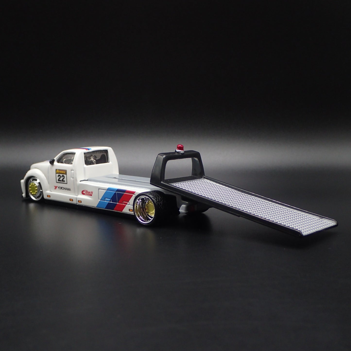 MODERN CUSTOM FLATBED CAR HAULER EIBACH 1:64 SCALE DIORAMA DIECAST MODEL CAR