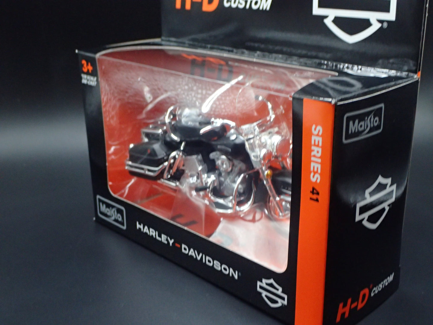 1966 66 FLH ELECTRA GLIDE HARLEY DAVIDSON SERIES 41 1/18 DIECAST MOTORCYCLE BIKE