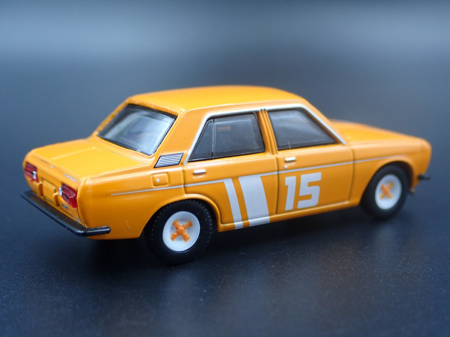 1967-1973 DATSUN 510 SEDAN 4 FOUR DOOR RARE 1:64 SCALE DIORAMA DIECAST MODEL CAR