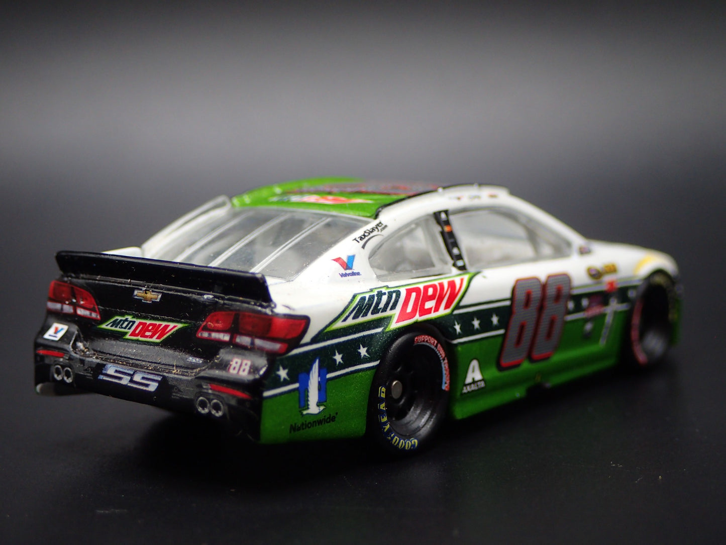 2016 16 CHEVROLET SS 88 MTN DEW DALE EARNHARDT JR NASCAR 1:64 DIECAST MODEL CAR
