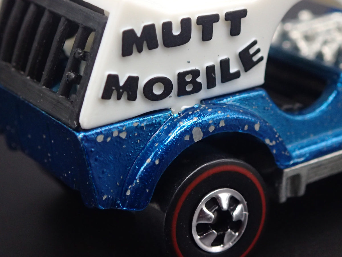 MUTT MOBILE HOT ROD BARN FIND PAINT FLAKE 1/64 SCALE DIORAMA DIECAST MODEL CAR-Burning Rubber Toy Company