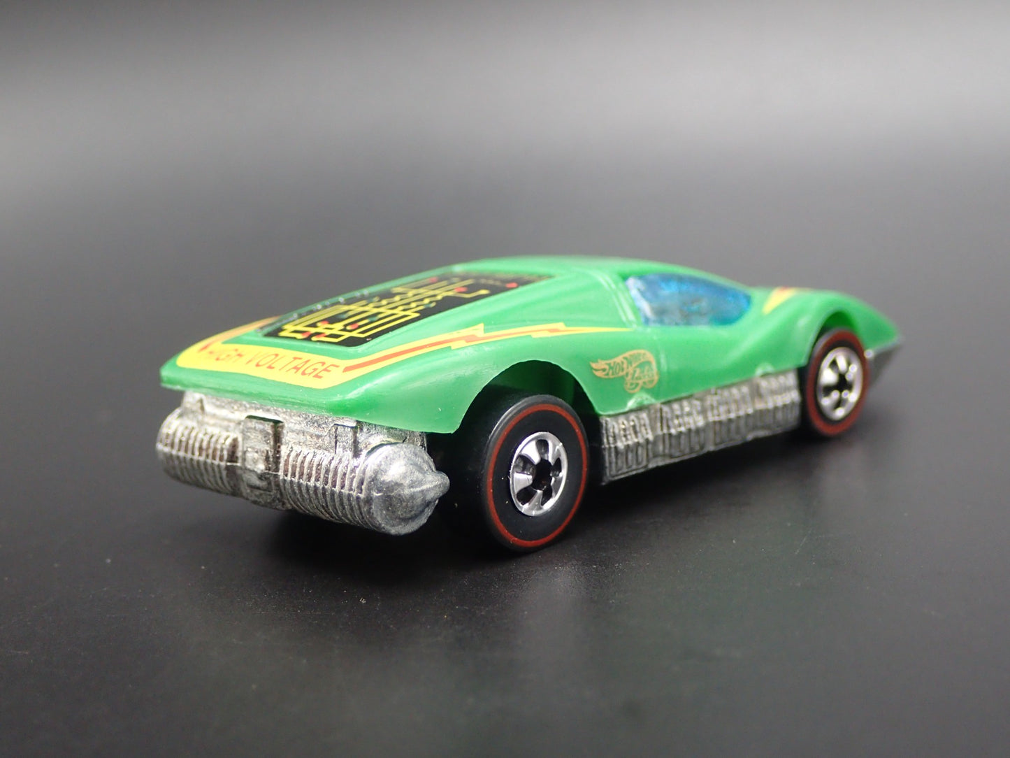 LARGE CHARGE HOT WHEELS ORGINAL GREEN 1:64 SCALE DIORAMA DIECAST MODEL CAR