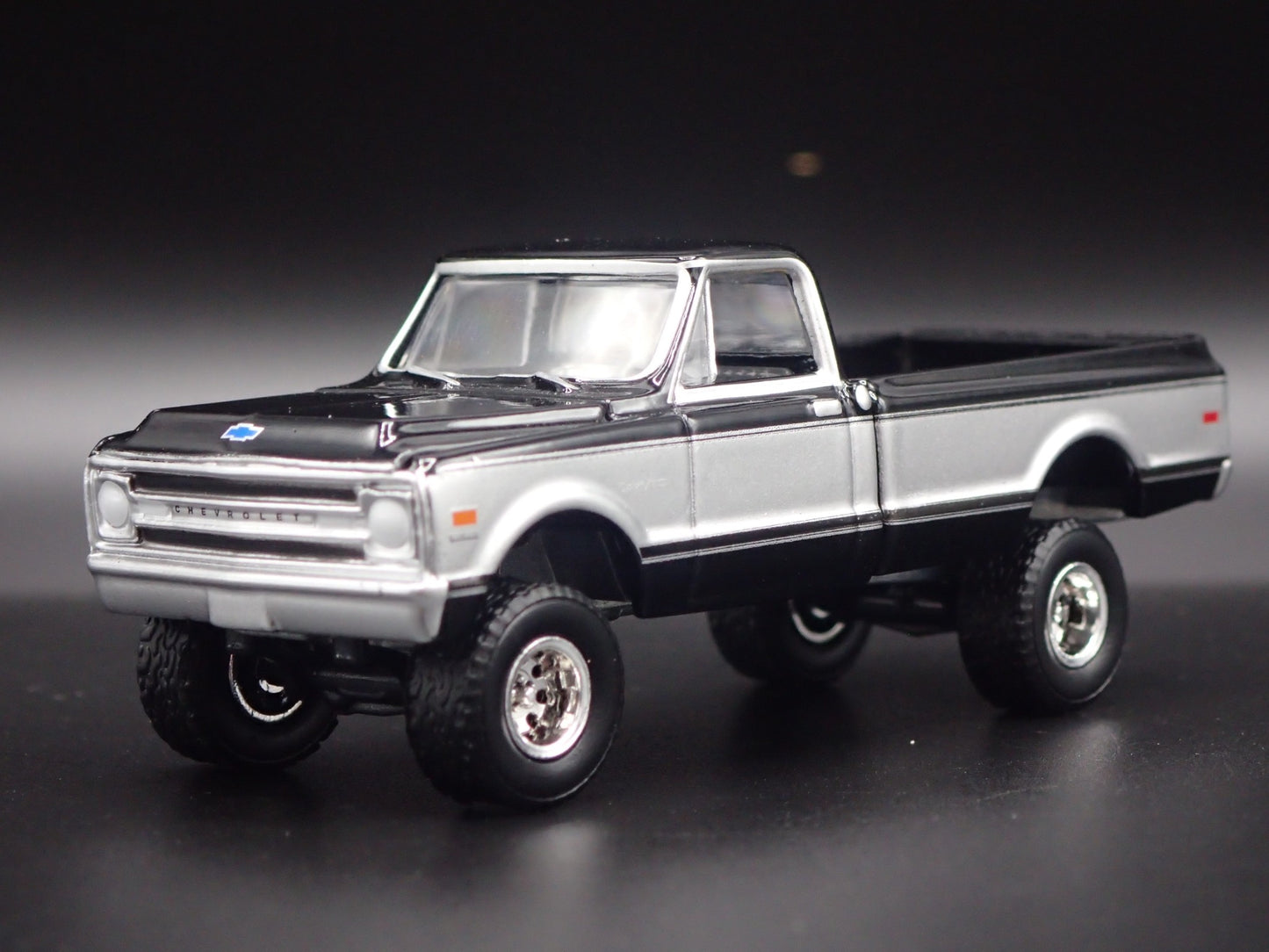 1969 69 CHEVY CHEVROLET K10 4X4 PICKUP TRUCK BLACK 1:64 SCALE DIECAST MODEL CAR