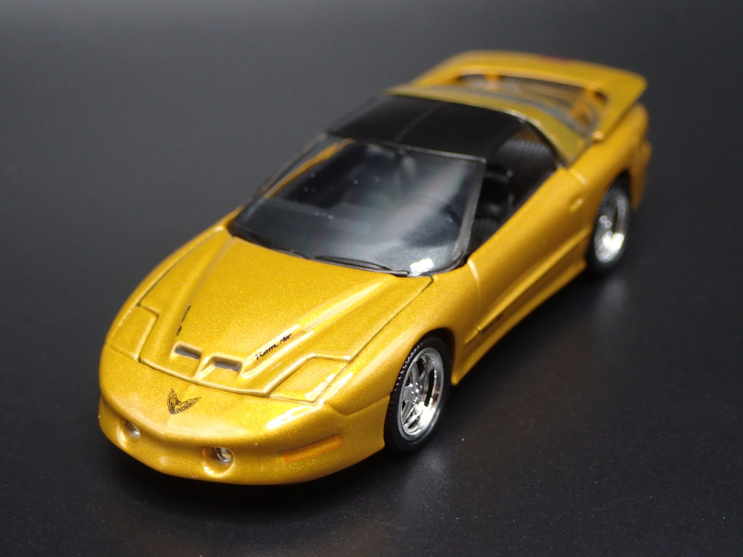 1997 97 PONTIAC FIREBIRD TA WS6 1:64 SCALE COLLECTIBLE DIORAMA DIECAST MODEL CAR