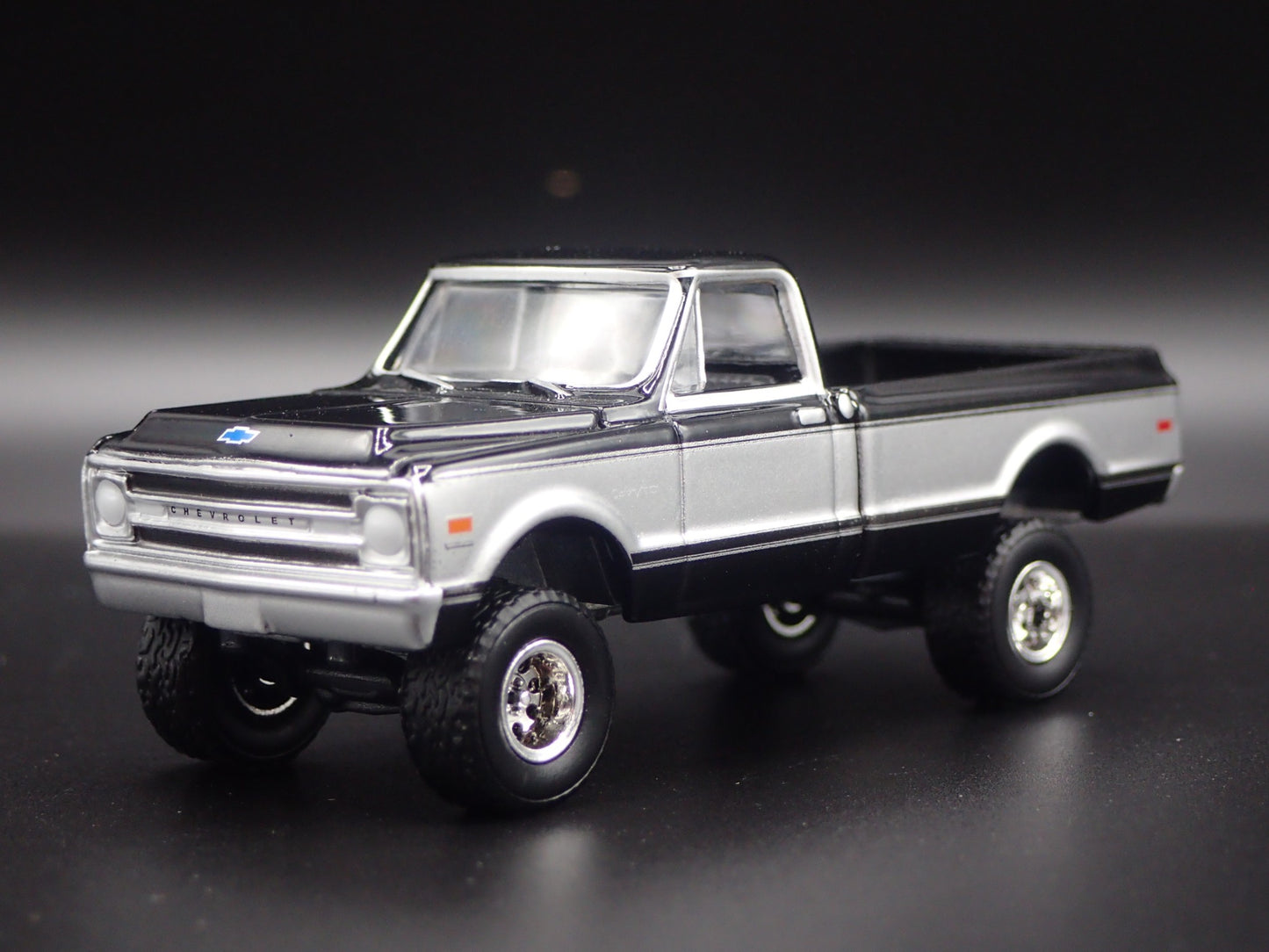 1969 69 CHEVY CHEVROLET K10 4X4 PICKUP TRUCK BLACK 1:64 SCALE DIECAST MODEL CAR