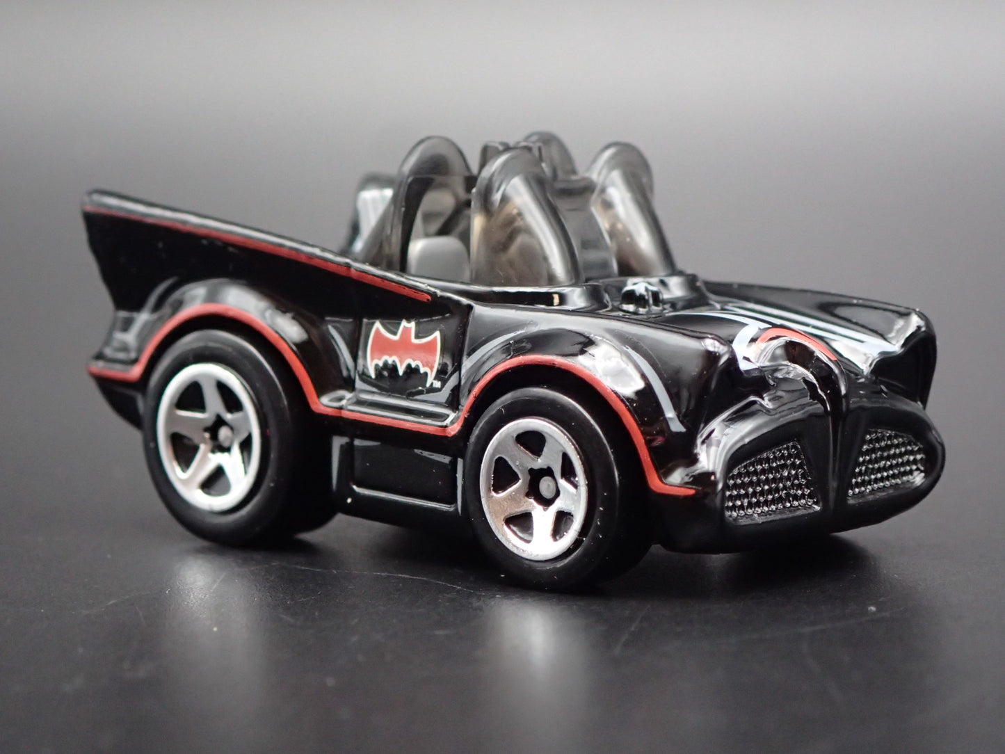 1966 66 BATMAN BATMOBILE ADAM WEST TV 1/64 SCALE COLLECTIBLE DIECAST MODEL CAR