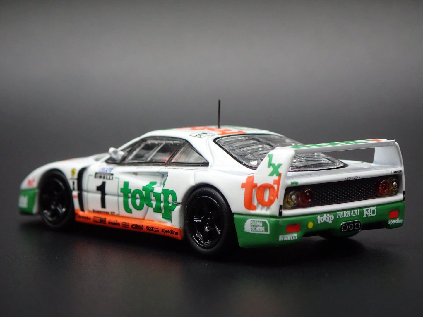 FERRARI F40 1994 ITALIAN GT CHAMPIONSHIP TOTIP 1:64 SCALE DIECAST MODEL CAR