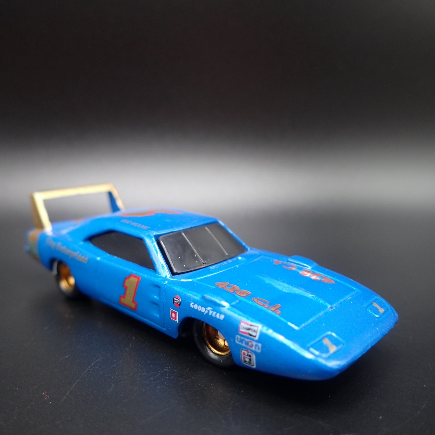 1969 DODGE CHARGER DAYTONA VINTAGE NASCAR BUD MOORE 1:64 SCALE DIECAST MODEL CAR