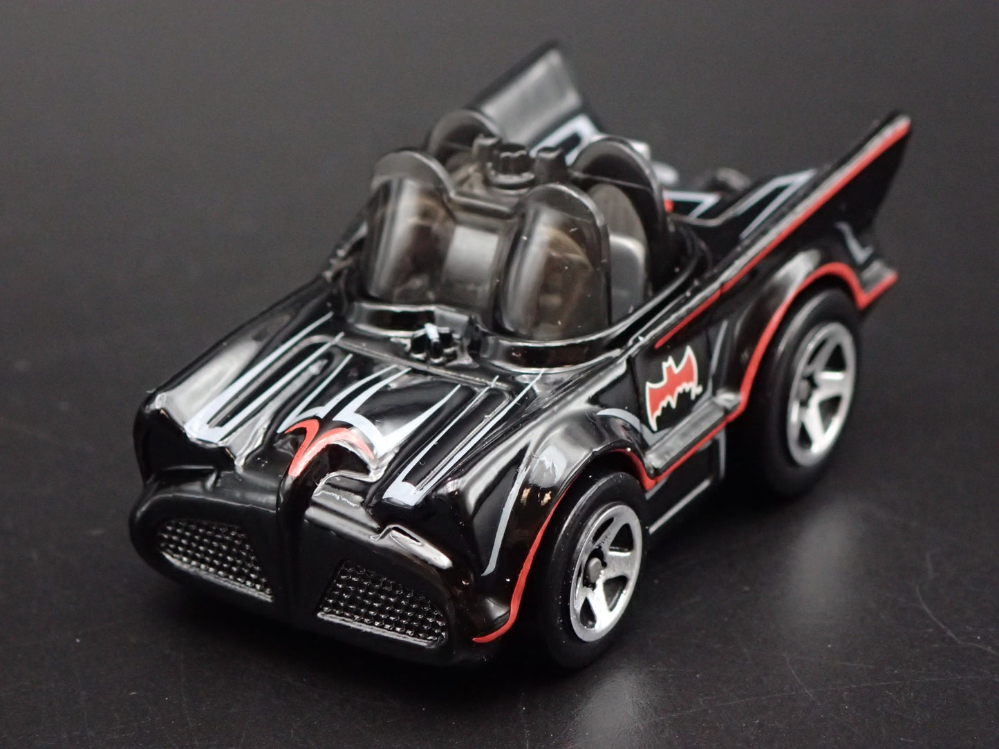 1966 66 BATMAN BATMOBILE ADAM WEST TV 1/64 SCALE COLLECTIBLE DIECAST MODEL CAR