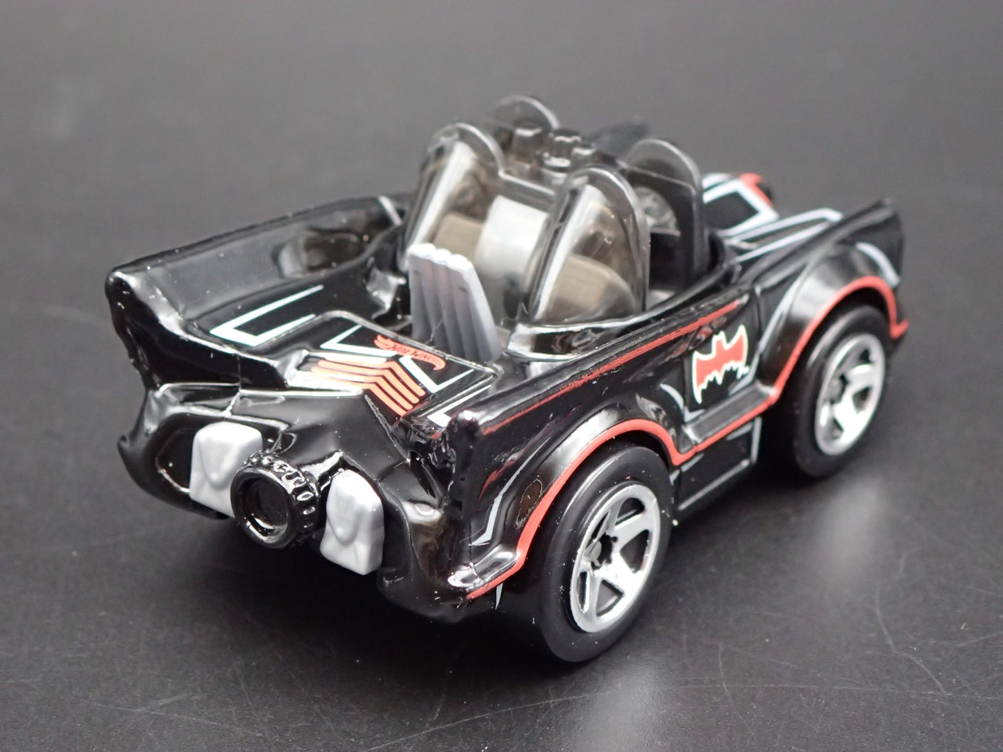 1966 66 BATMAN BATMOBILE ADAM WEST TV 1/64 SCALE COLLECTIBLE DIECAST MODEL CAR