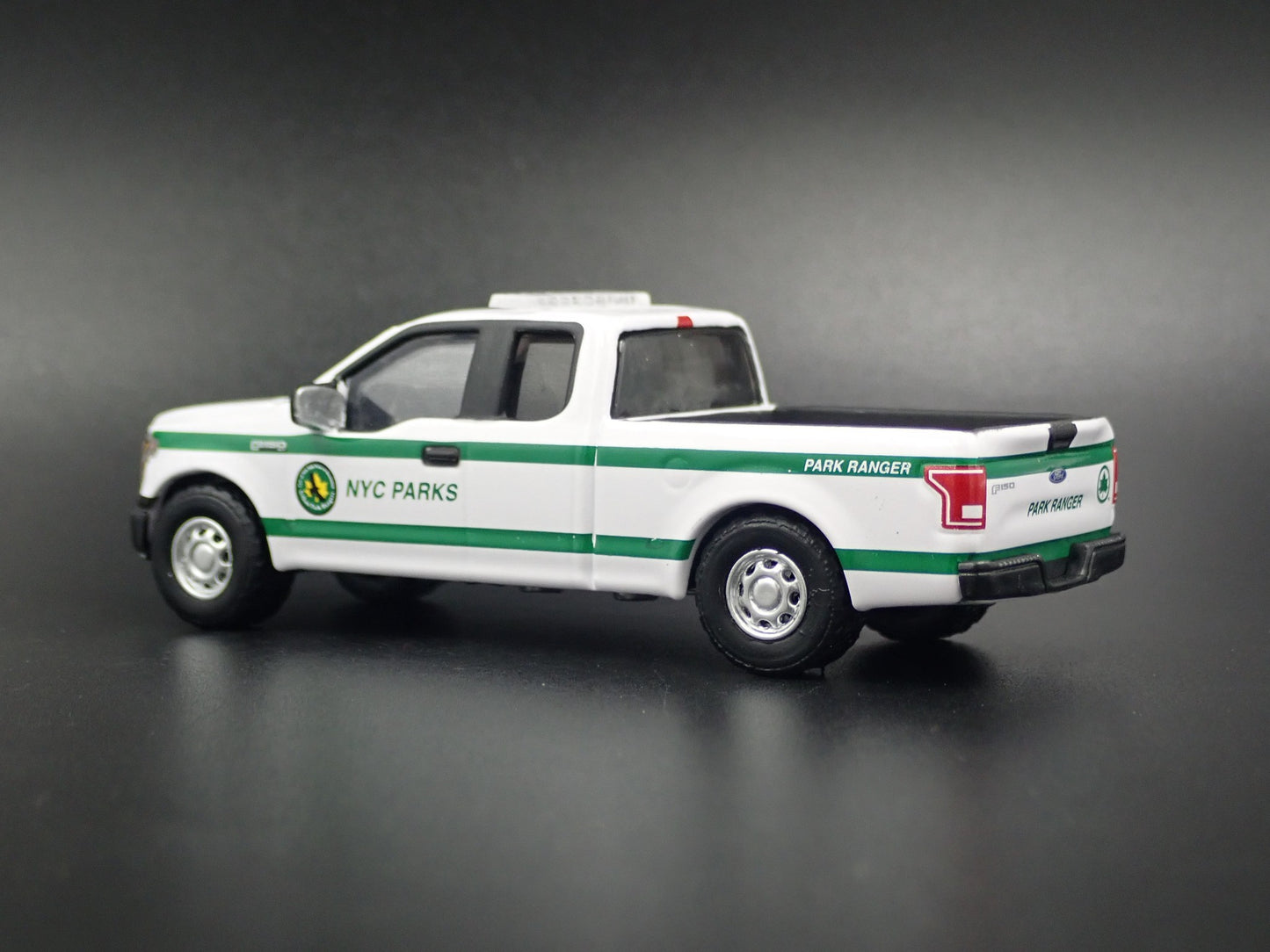 2015-2020 FORD F150 PICKUP TRUCK NYC PARKS & REC 1:64 SCALE DIECAST MODEL CAR