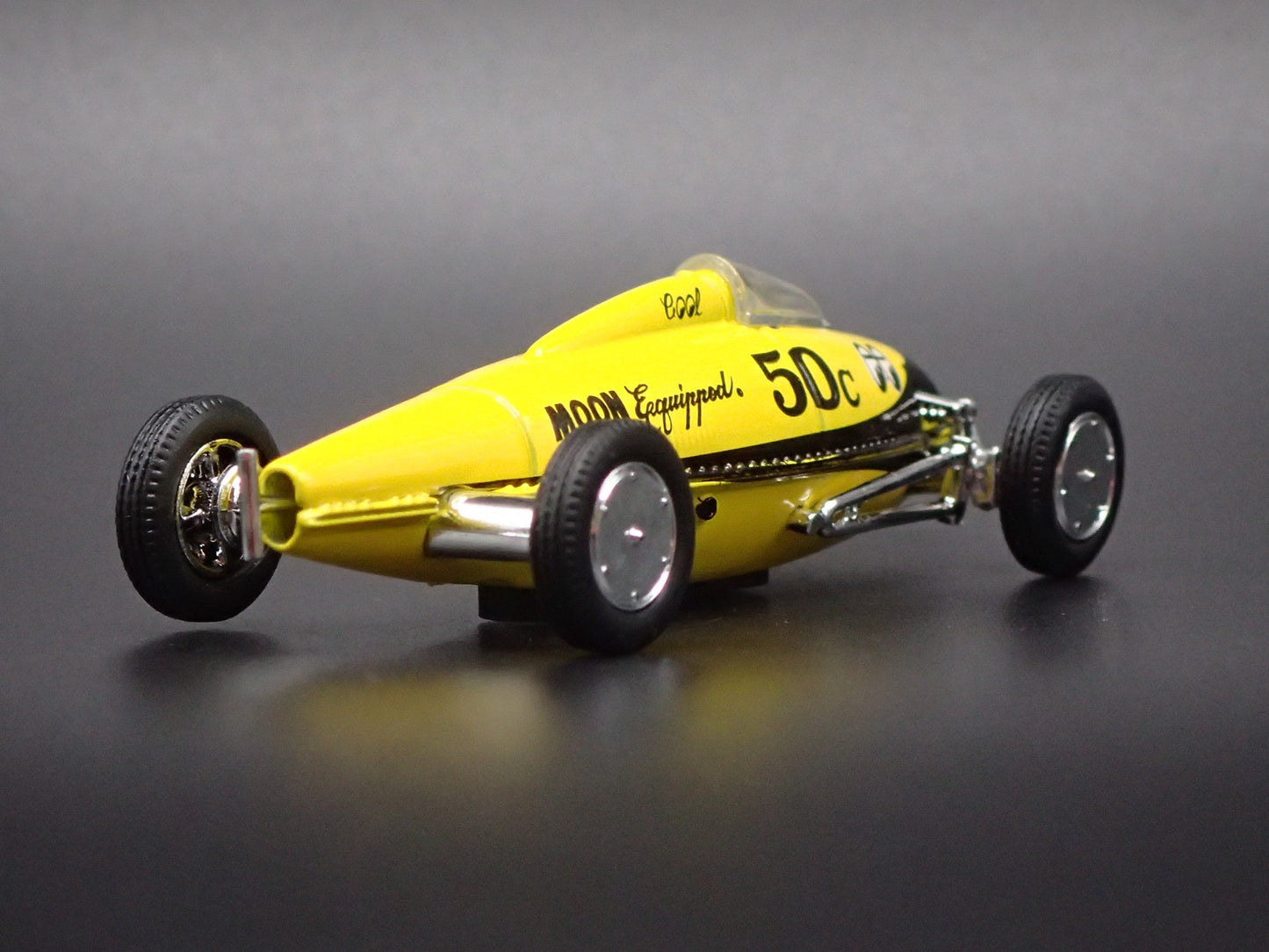 VINTAGE RACING 1938-1950 BELLY TANKER RACER MOONEYE 1/64 SCALE DIECAST MODEL CAR