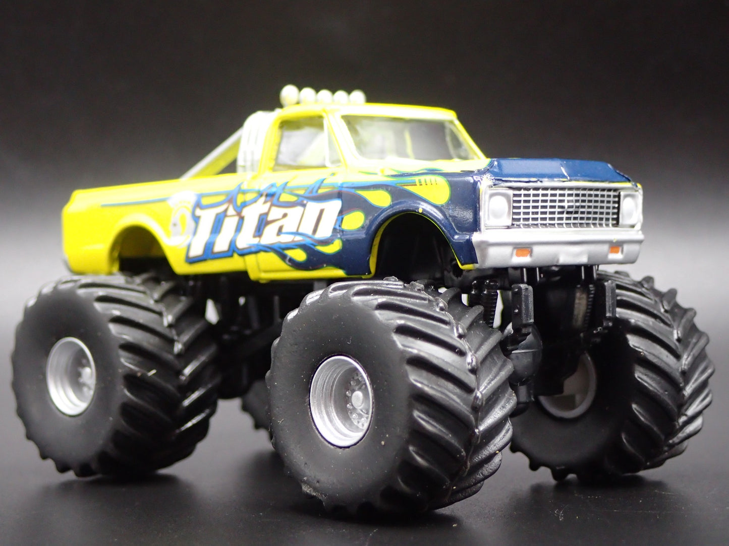 1972 72 CHEVY CHEVROLET C10 TITAN MONSTER TRUCK 1:64 SCALE DIECAST MODEL CAR