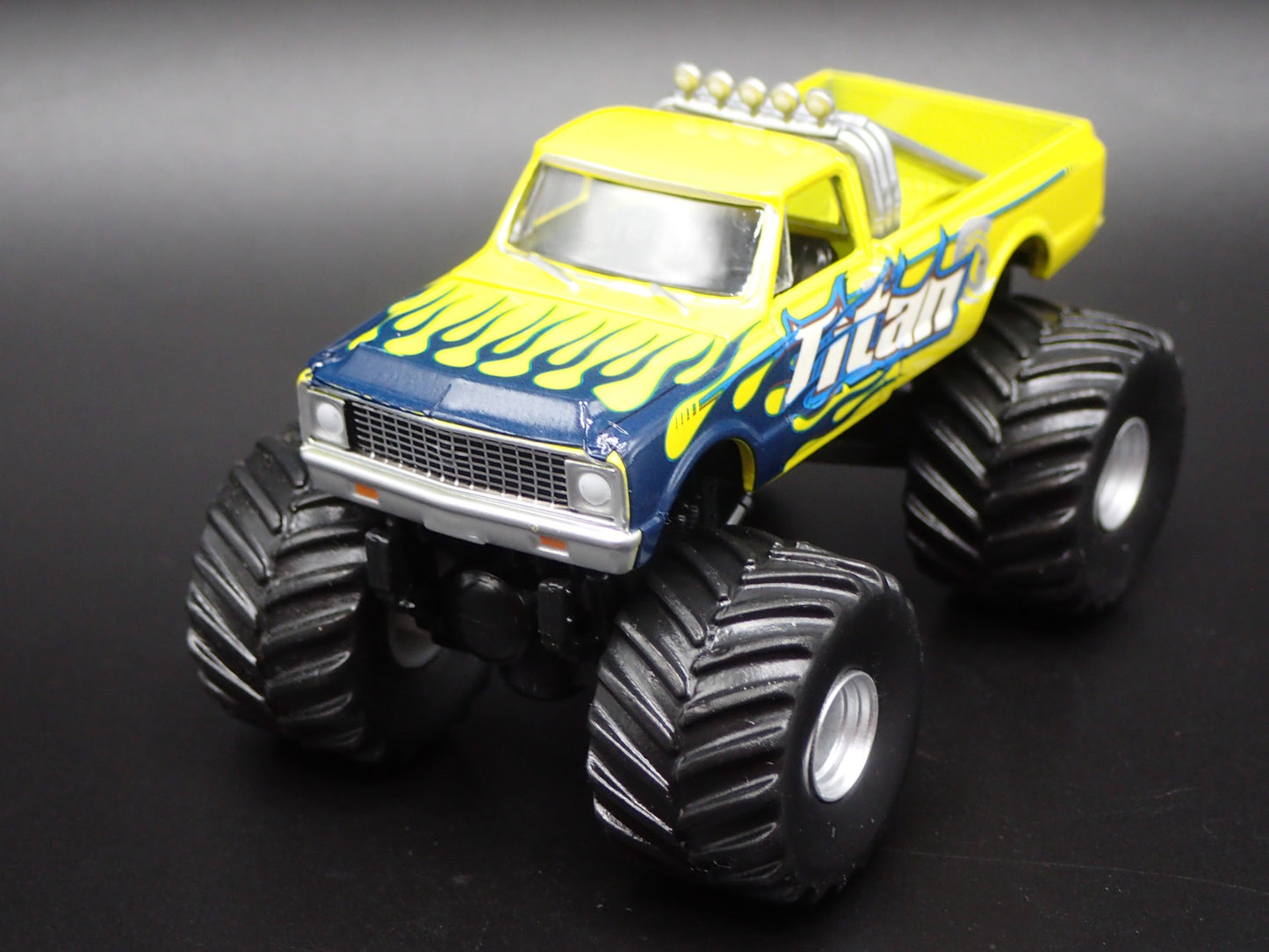 1972 72 CHEVY CHEVROLET C10 TITAN MONSTER TRUCK 1:64 SCALE DIECAST MODEL CAR