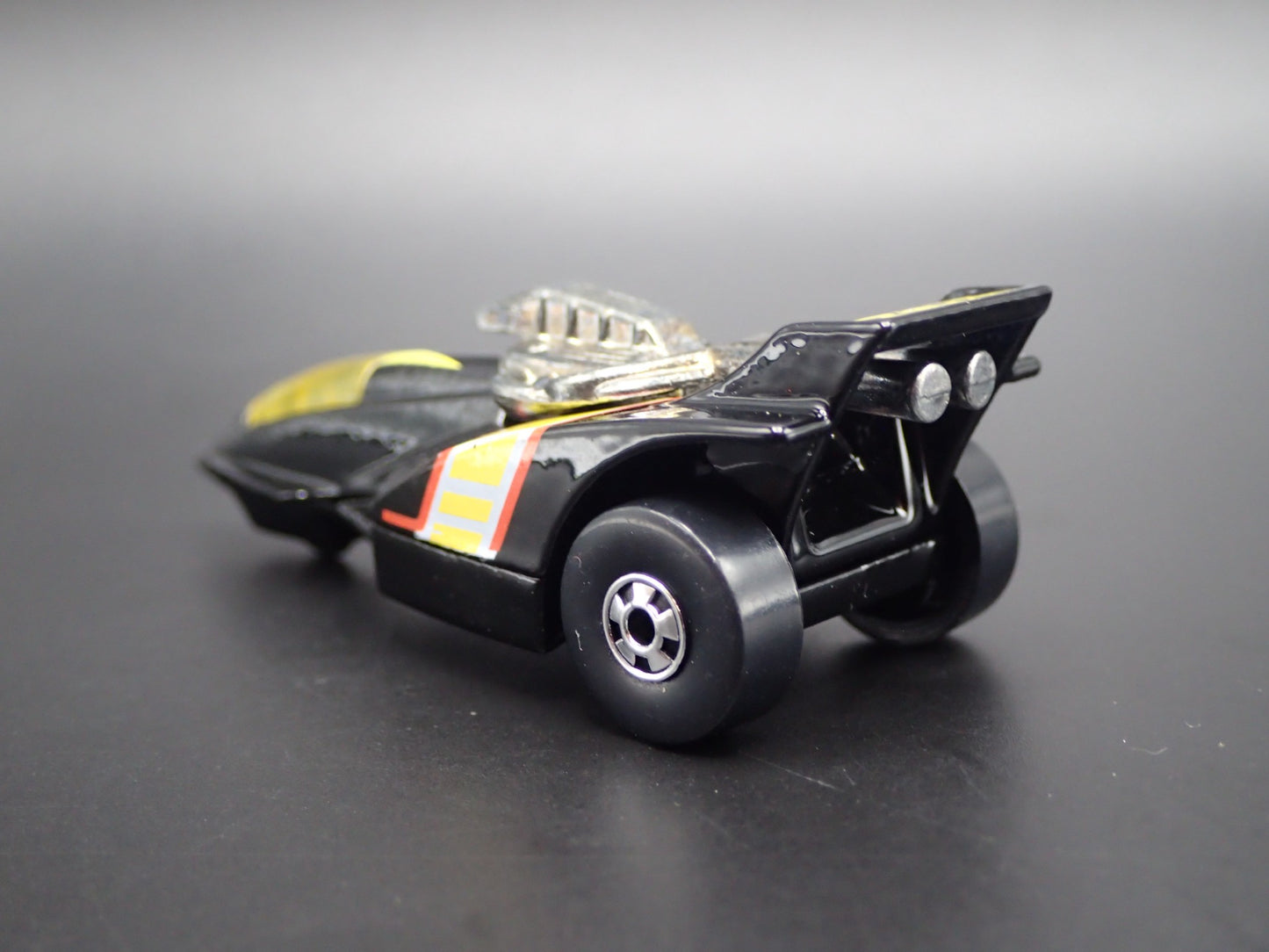 XT3 TRIKE HOT WHEELS ORGINAL 1:64 SCALE COLLECTIBLE DIORAMA DIECAST MODEL CAR