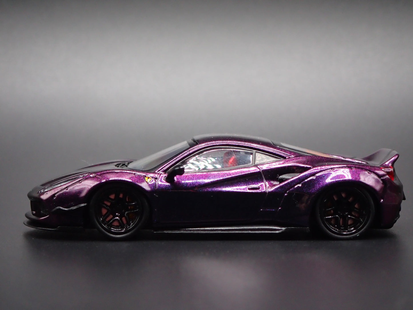 2015-2019 FERRARI 488 LB WORKS PURPLE 1:64 SCALE DIORAMA DIECAST MODEL CAR