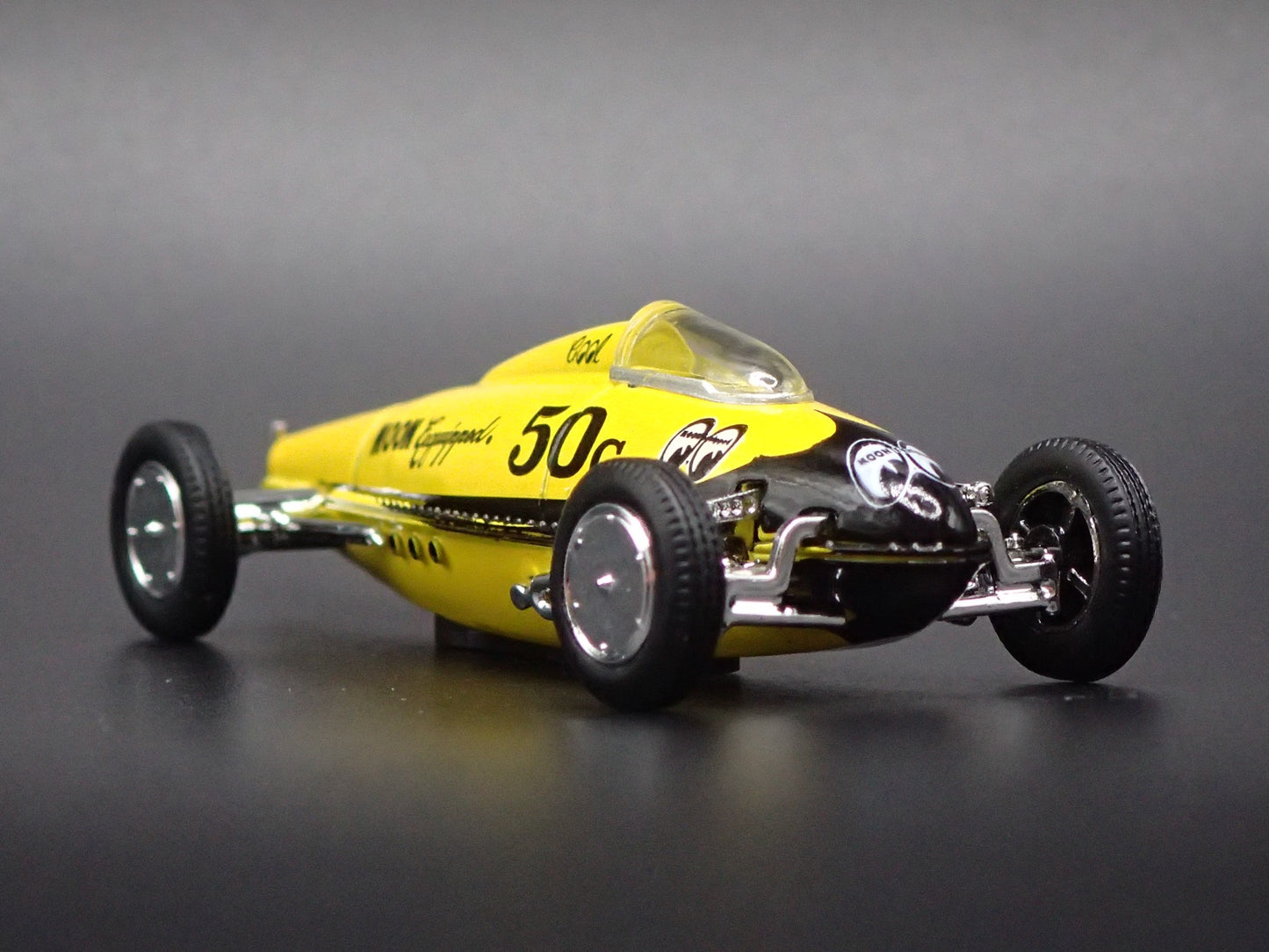 VINTAGE RACING 1938-1950 BELLY TANKER RACER MOONEYE 1/64 SCALE DIECAST MODEL CAR