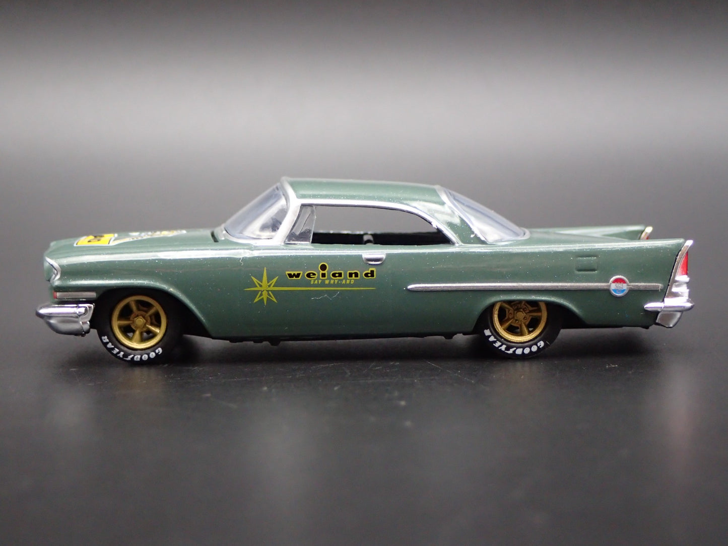 1957 57 CHRYSLER 300C WEIAND GREEN 1:64 SCALE COLLECTIBLE DIECAST MODEL CAR
