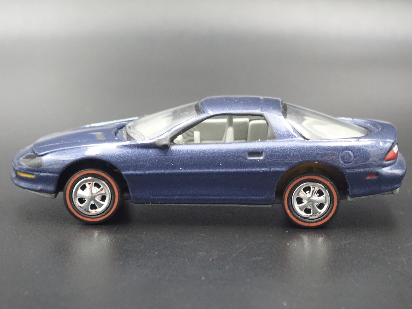 1993-2002 CHEVY CHEVROLET CAMARO COUPE BLUE 1/64 SCALE DIORAMA DIECAST MODEL CAR