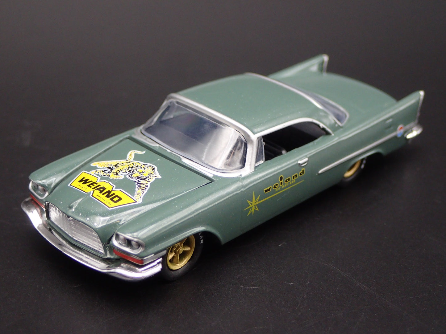 1957 57 CHRYSLER 300C WEIAND GREEN 1:64 SCALE COLLECTIBLE DIECAST MODEL CAR